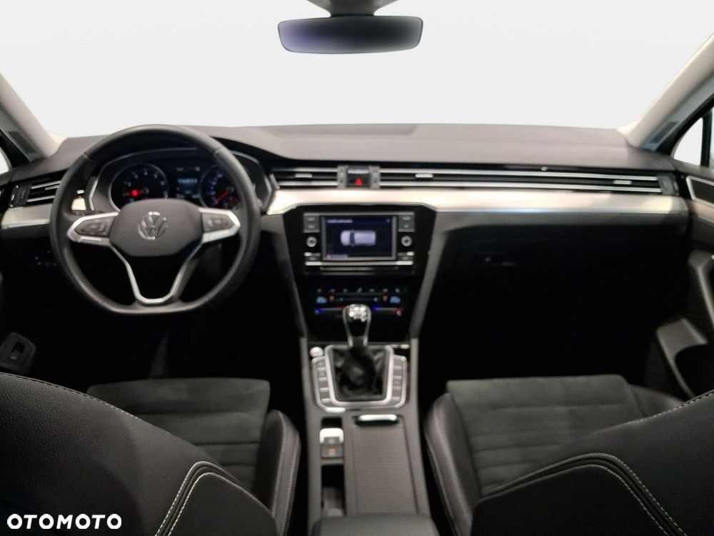 Volkswagen Passat Variant - 13