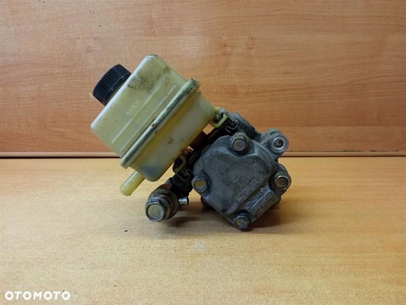POMPA WSPOMAGANIA MAZDA 626 III GD 2.0 D - 4
