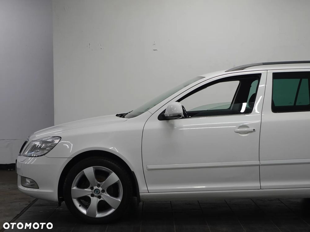 Skoda Octavia 1.6 TDI DPF Elegance - 16