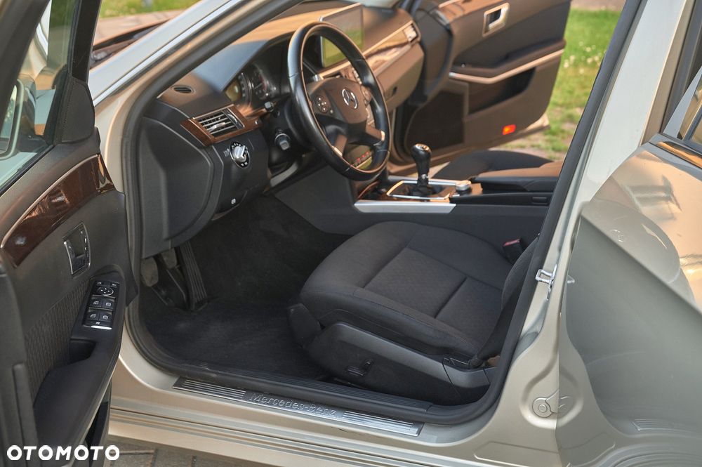 Mercedes-Benz Klasa E 200 CDI - 25