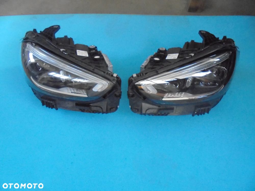 MERCEDES C KLASA W206 LAMPY PRZOD KOMPLET DIGITAL LIGHT