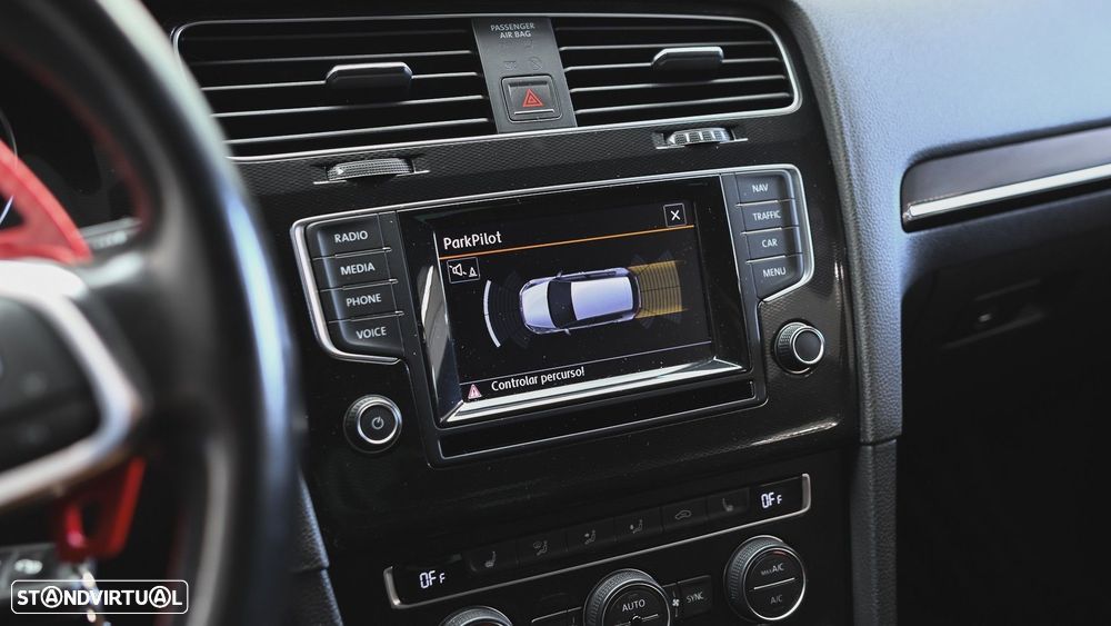 VW Golf 2.0 TSi GTi DSG - 30