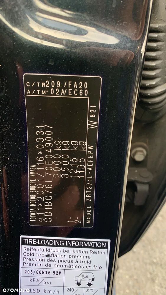 Toyota Avensis 1.8 Active - 31