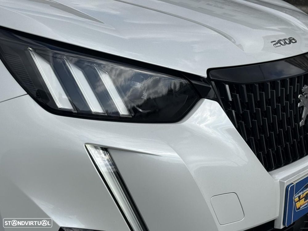Peugeot 2008 1.2 PureTech GT EAT8 - 8
