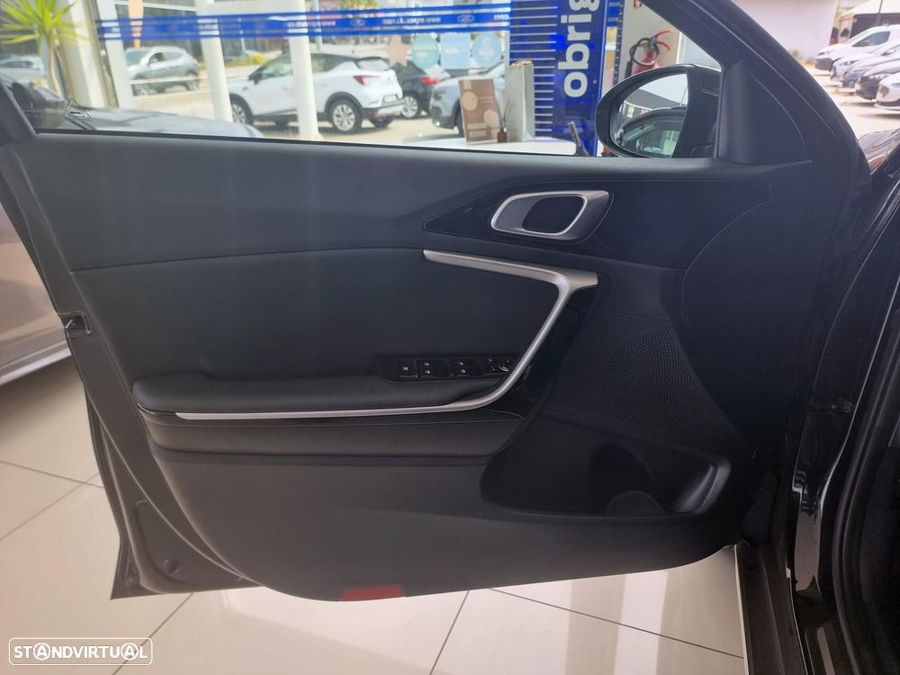 Kia XCeed 1.6 GDi PHEV Drive - 16