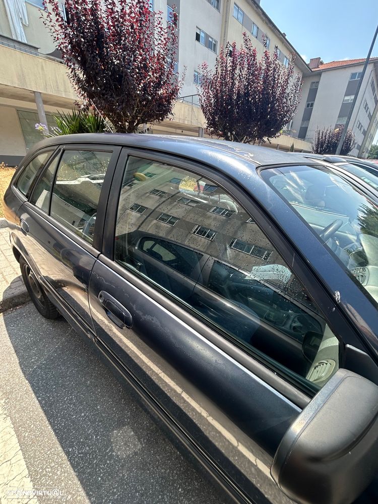 Mazda 323 1.3 - 2