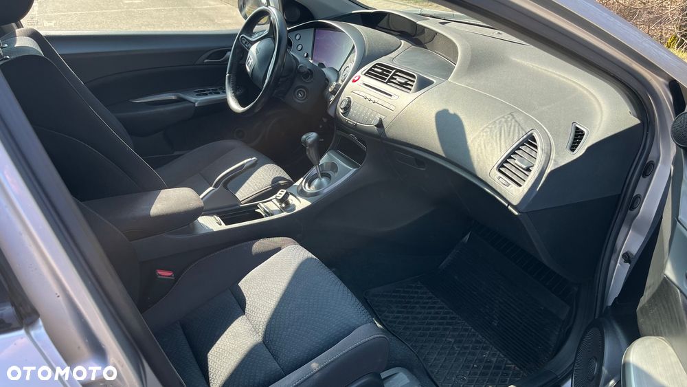 Honda Civic 1.8 Comfort - 9