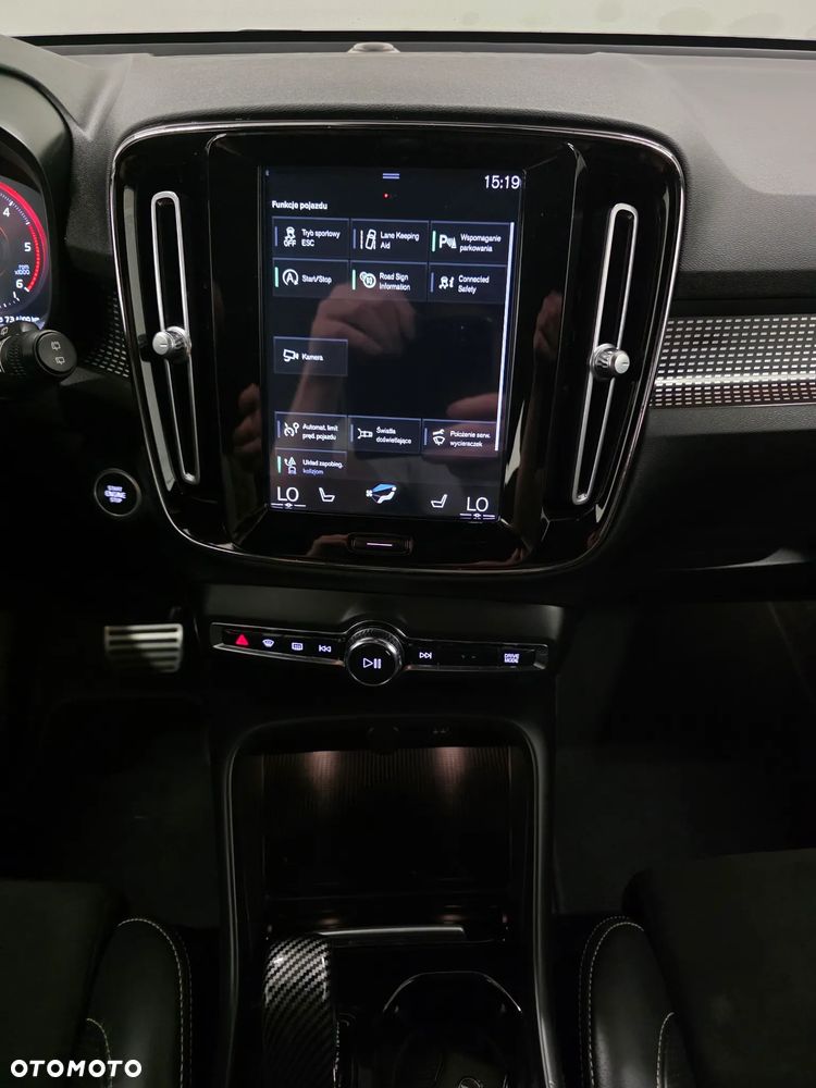 Volvo XC 40 D4 AWD R-Design - 13