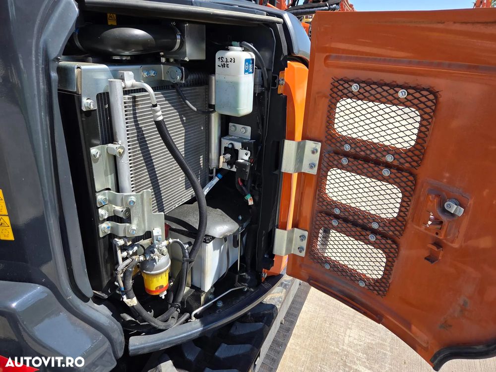 Hitachi ZX33U-6, 3,7 tone, 2023, 342ore, CUPLA RAPIDA HIDRAULICA+2 cupe SAPARE+CUPA TALUZ INCLINABILA, 2 circuite hidr pe brate, aer conditionat, LAMA NIVELARE, adanc sapare 3,5m, latime 1,55m, ridica 2,8t, posibil leasing 4 ani-PROMOTIE 41.900  EUR+Tva - 15