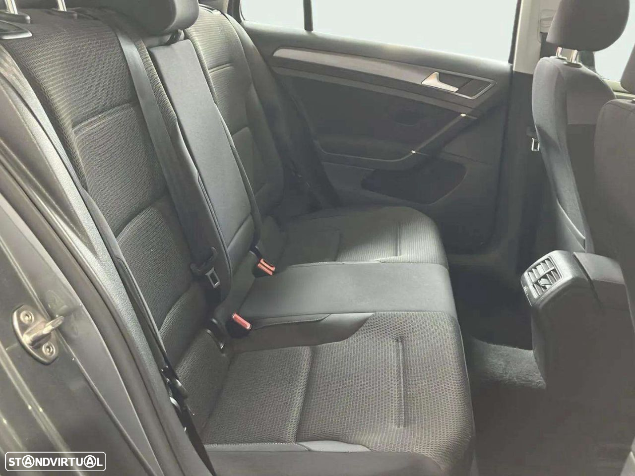 VW Golf Variant - 18