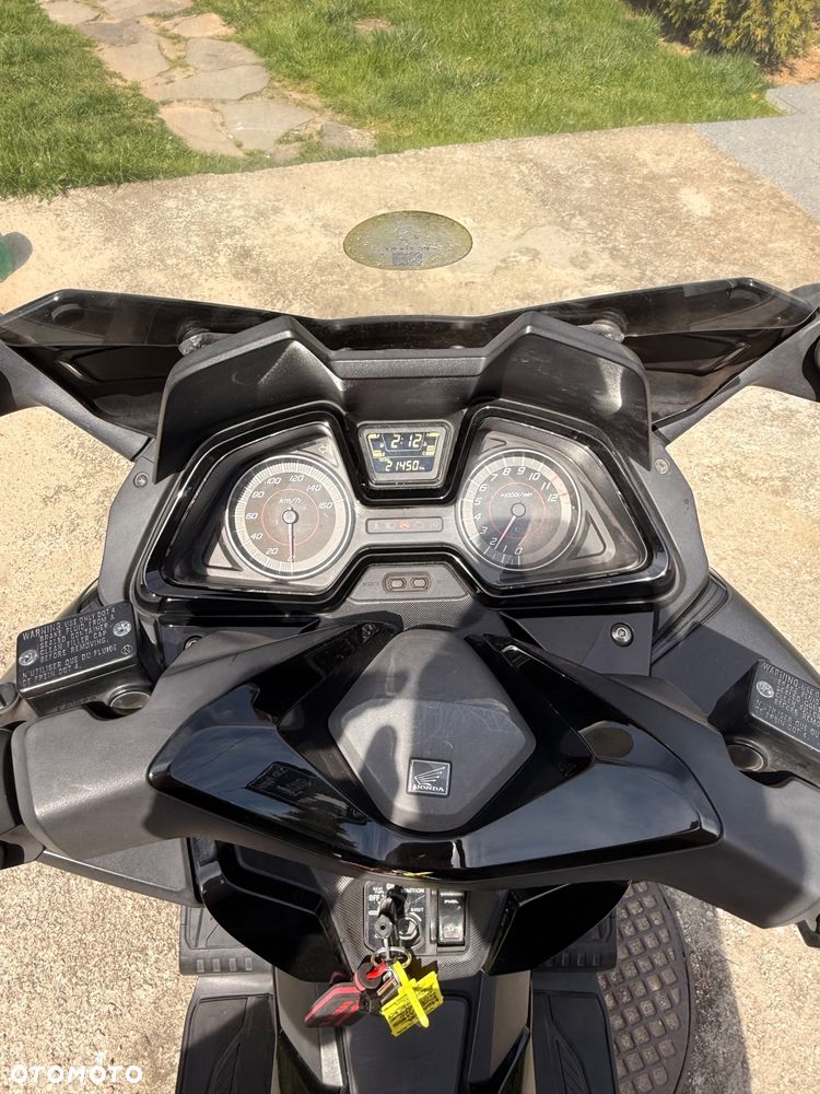 Honda NSS - 8
