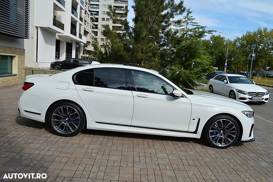 BMW Seria 7 730d xDrive MHEV - 40