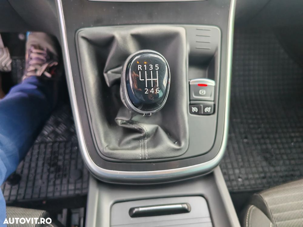 Renault Scenic BLUE dCi 120 BUSINESS EDITION - 16