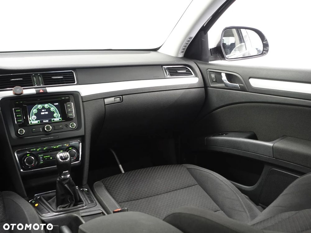 Skoda Superb 1.6 TDI Green tec Ambition - 36