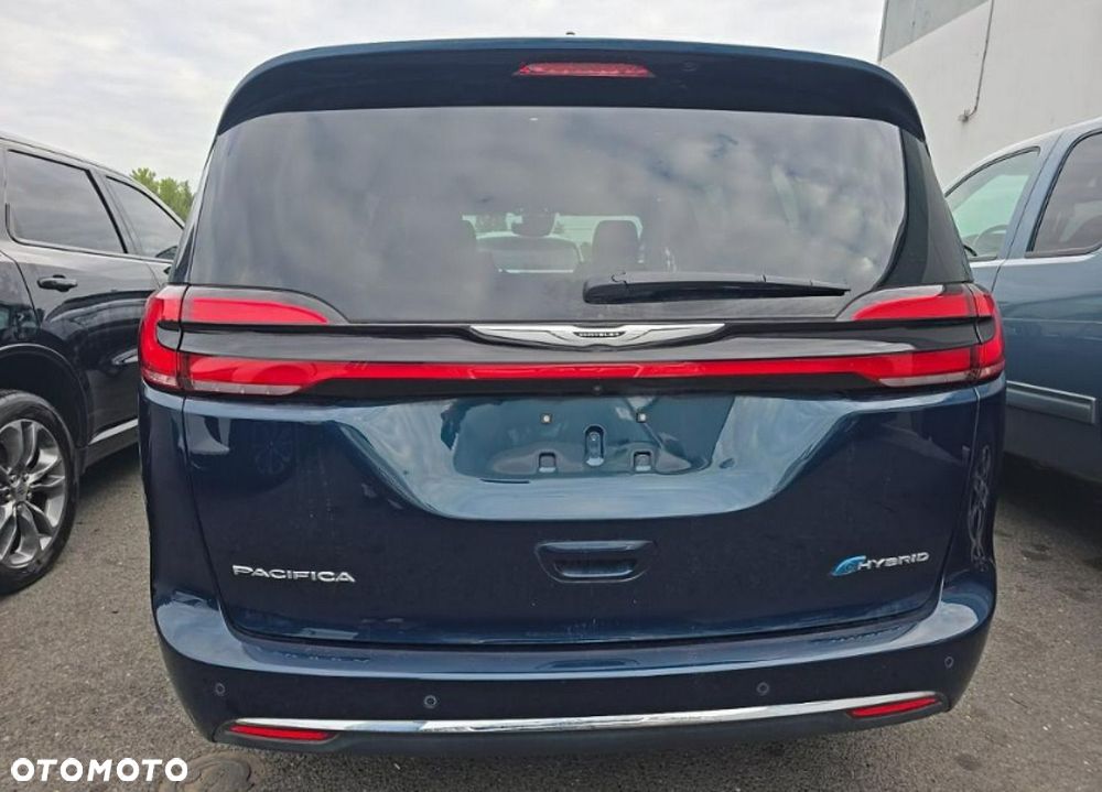 Chrysler Pacifica - 6