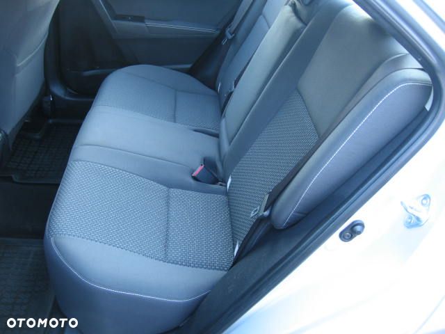 Toyota Corolla 1.6 Premium - 29