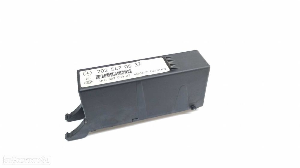 RELÉ MERCEDES CLASE C (W202) BERLINA 220 CDI (202.133) - 1