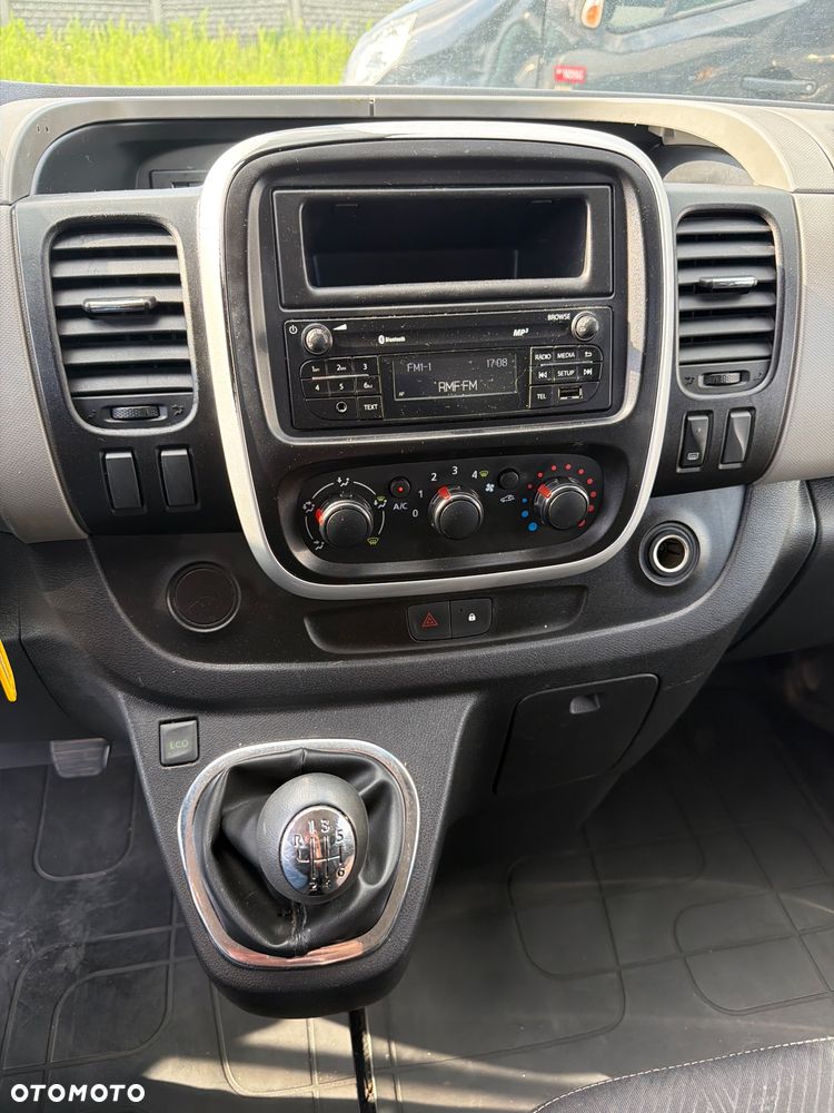 Renault Trafic - 12