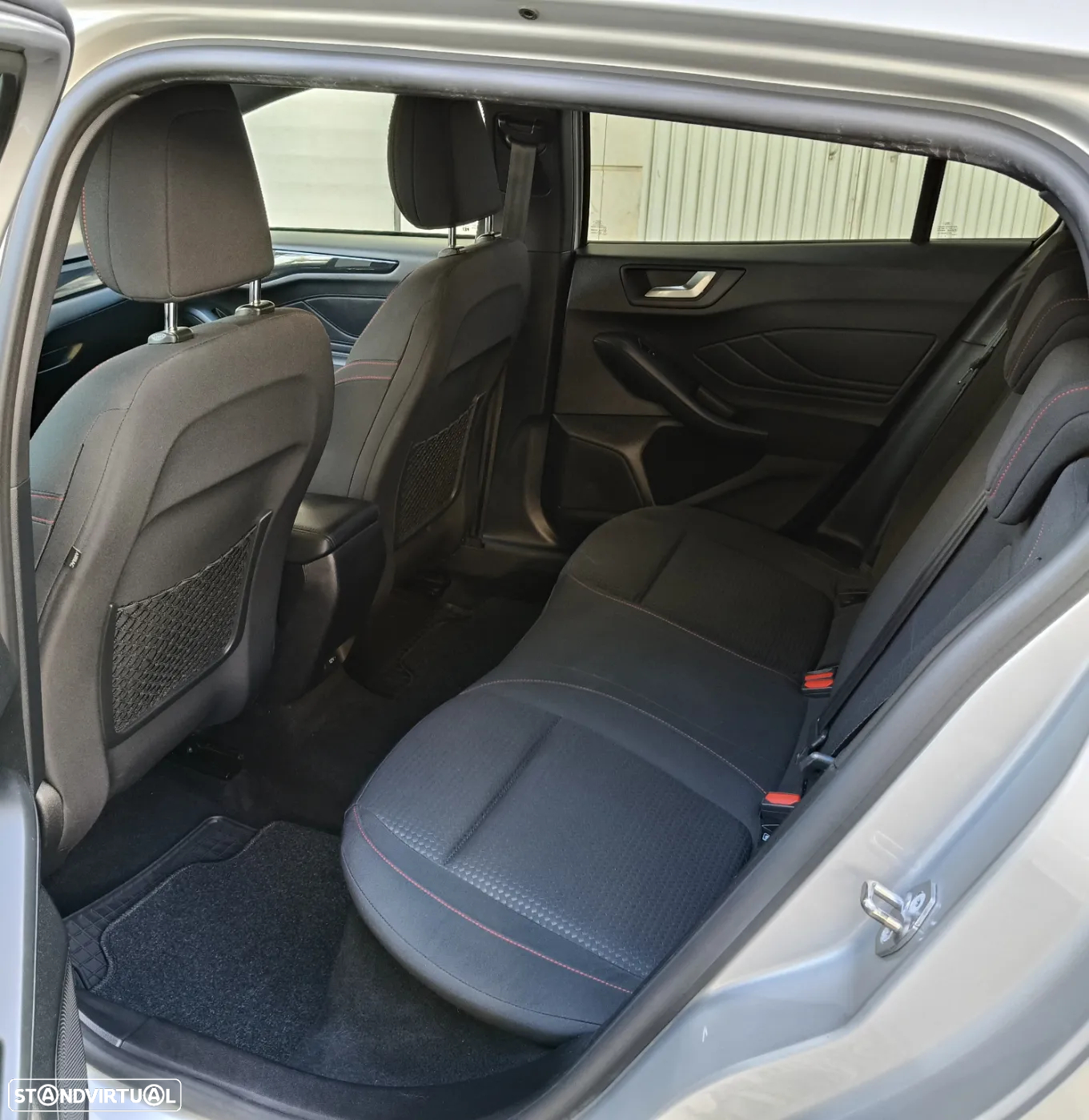 Ford Focus SW 1.0 EcoBoost ST-Line - 21
