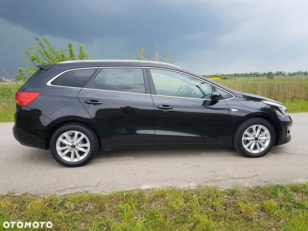 Kia Ceed 1.6 CRDi 136 ISG Dream-Team Edition - 7