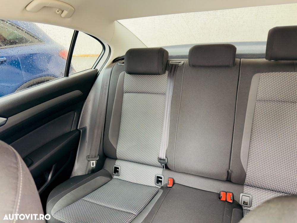 Volkswagen Passat 1.4 TSI Trendline - 10