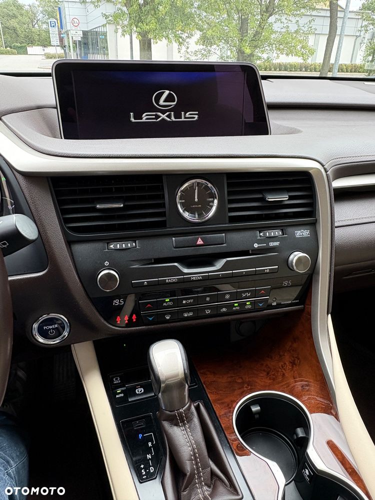 Lexus RX 450h Omotenashi - 14
