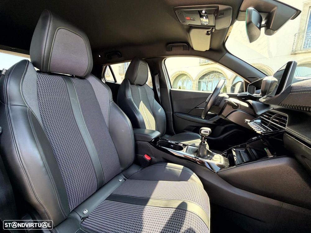 Peugeot 2008 1.5 BlueHDi GT - 16