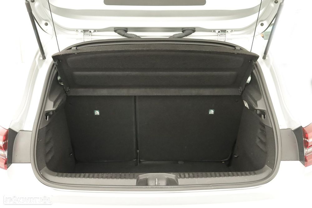 Renault Clio 1.0 TCe Techno Bi-Fuel - 24