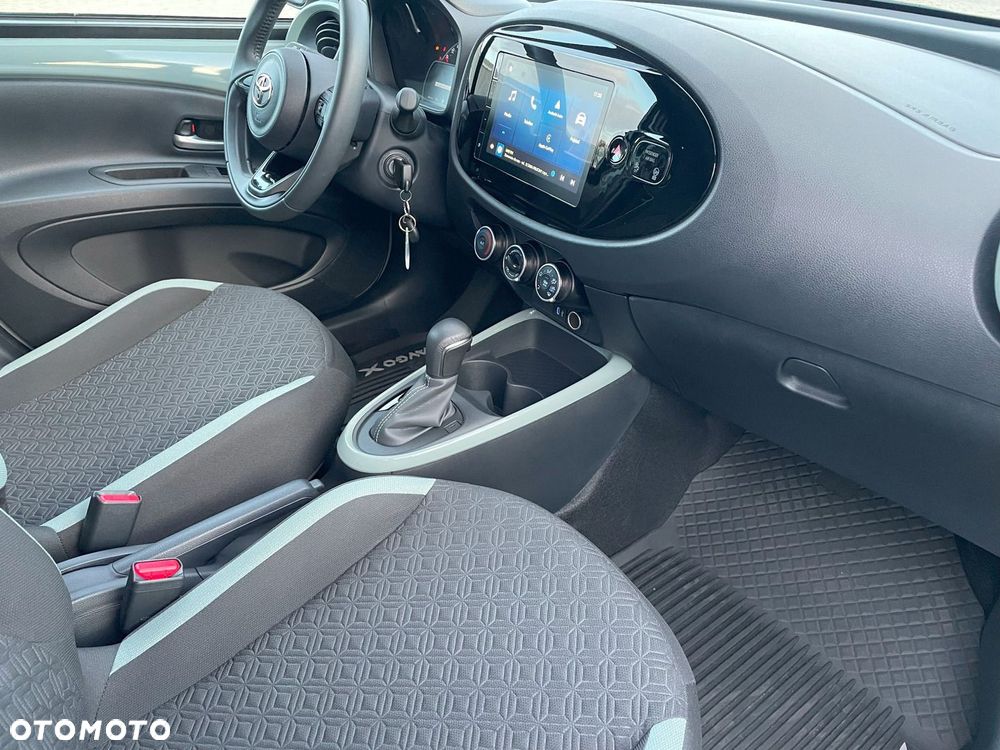 Toyota Aygo X 1.0 VVT-i Style CVT - 12