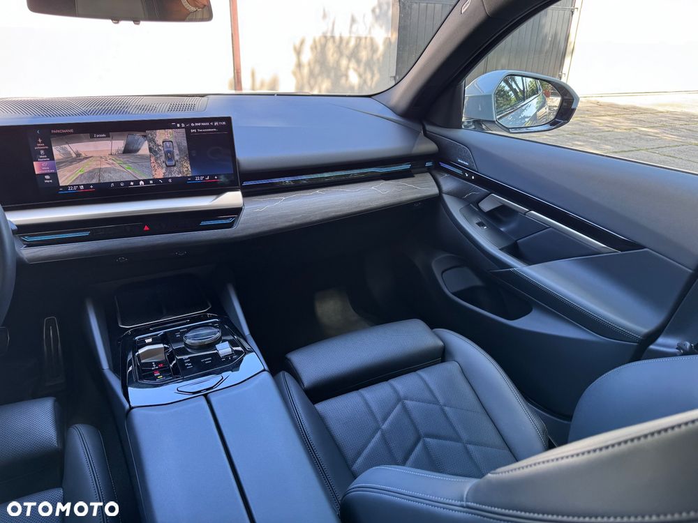 BMW Seria 5 520d xDrive mHEV M Sport - 33