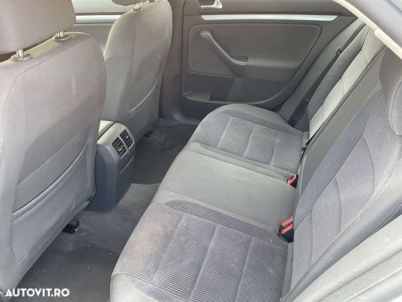 Volkswagen Jetta 1.6 Freestyle - 4