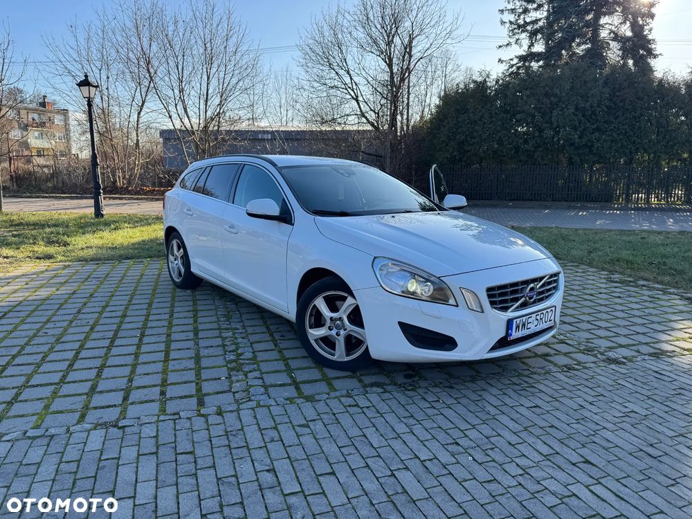 Volvo V60 D3 Momentum - 1
