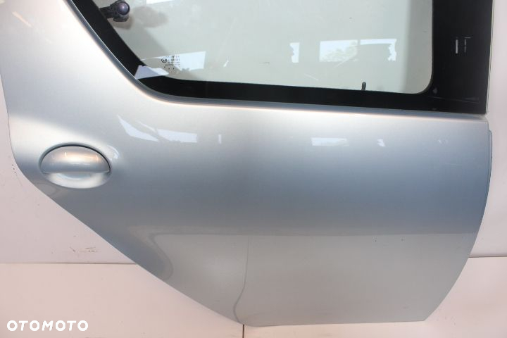 DRZWI PRAWY TYŁ TOYOTA AYGO I 8R0 HATCHBACK - 4