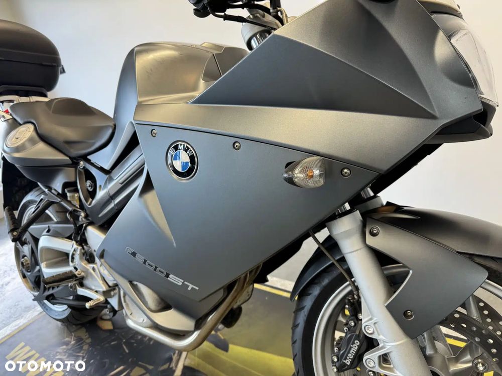 BMW F - 9