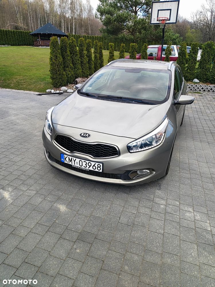 Kia Ceed - 4