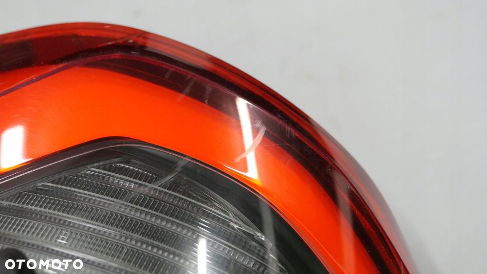 bmw g22 g23 g26 lampa prawa tył w błotnik eu 7477604 - 7