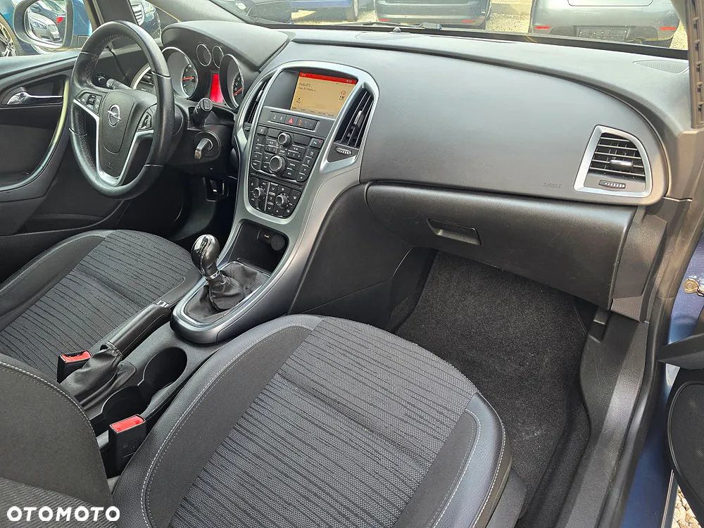 Opel Astra 1.4 Turbo Cosmo - 27