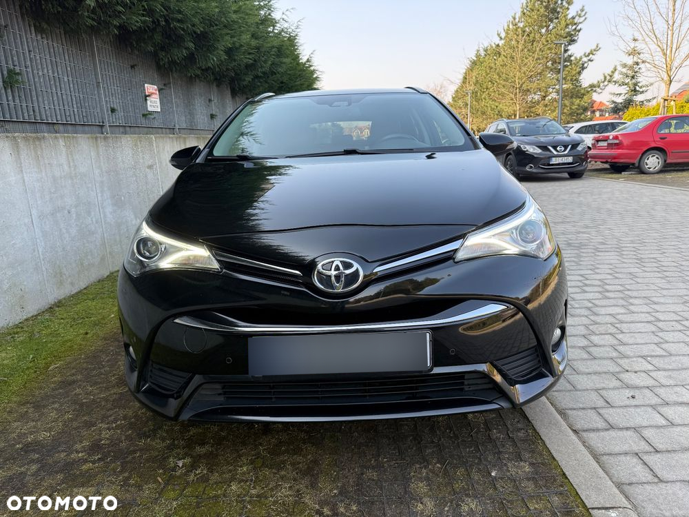 Toyota Avensis 2.0 D-4D Prestige - 19