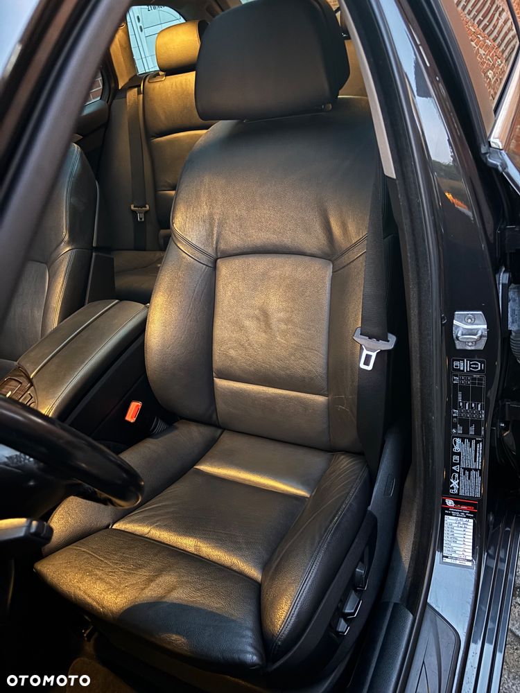 BMW Seria 5 525d xDrive Modern Line - 24