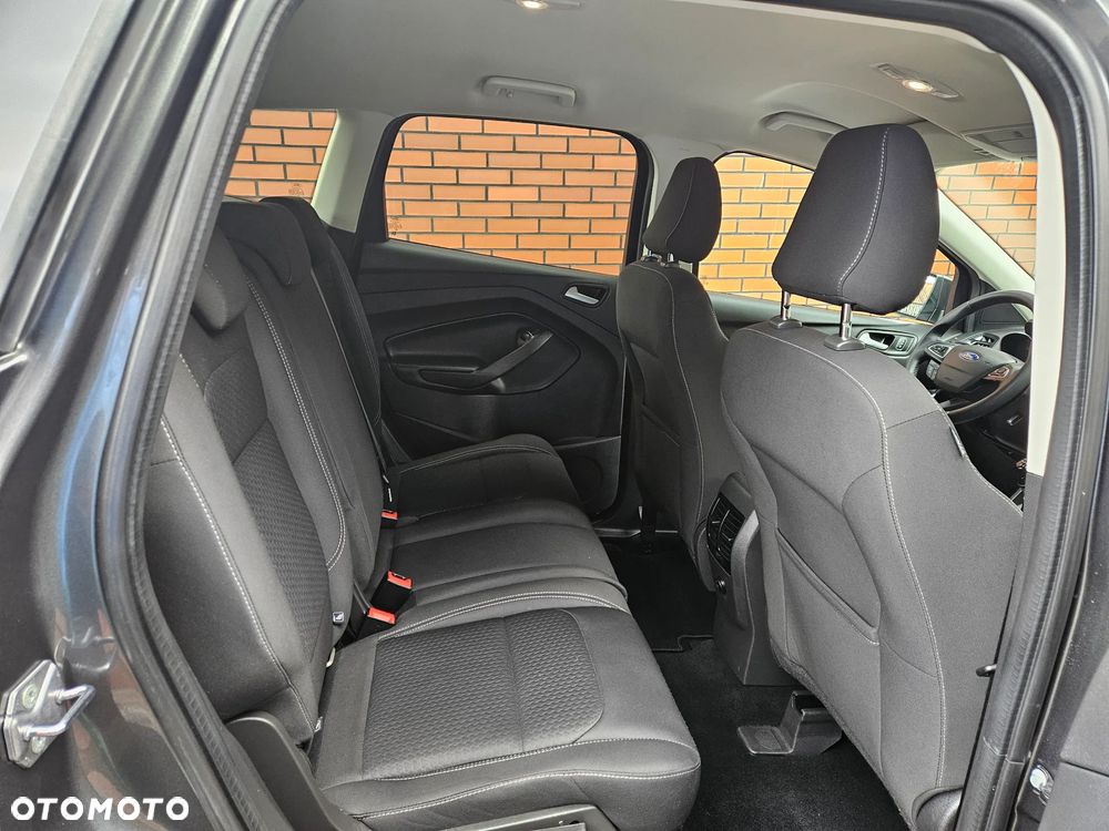Ford Kuga - 9