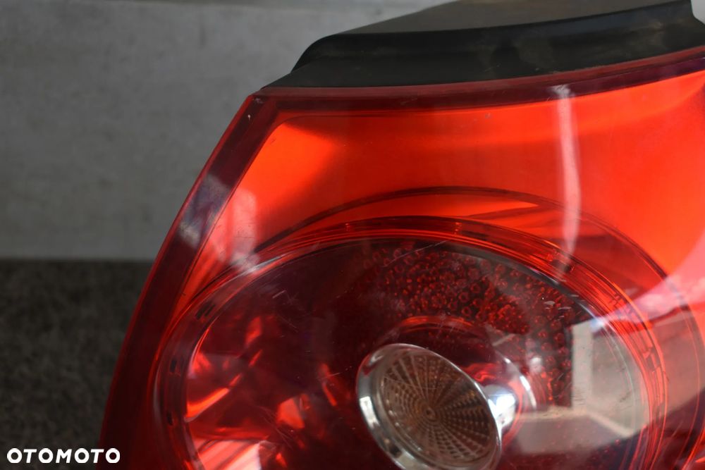 LAMPA TYŁ PRAWY PRAWA VOLKSWAGEN GOLF 5 HB 1K6945096Q - 7