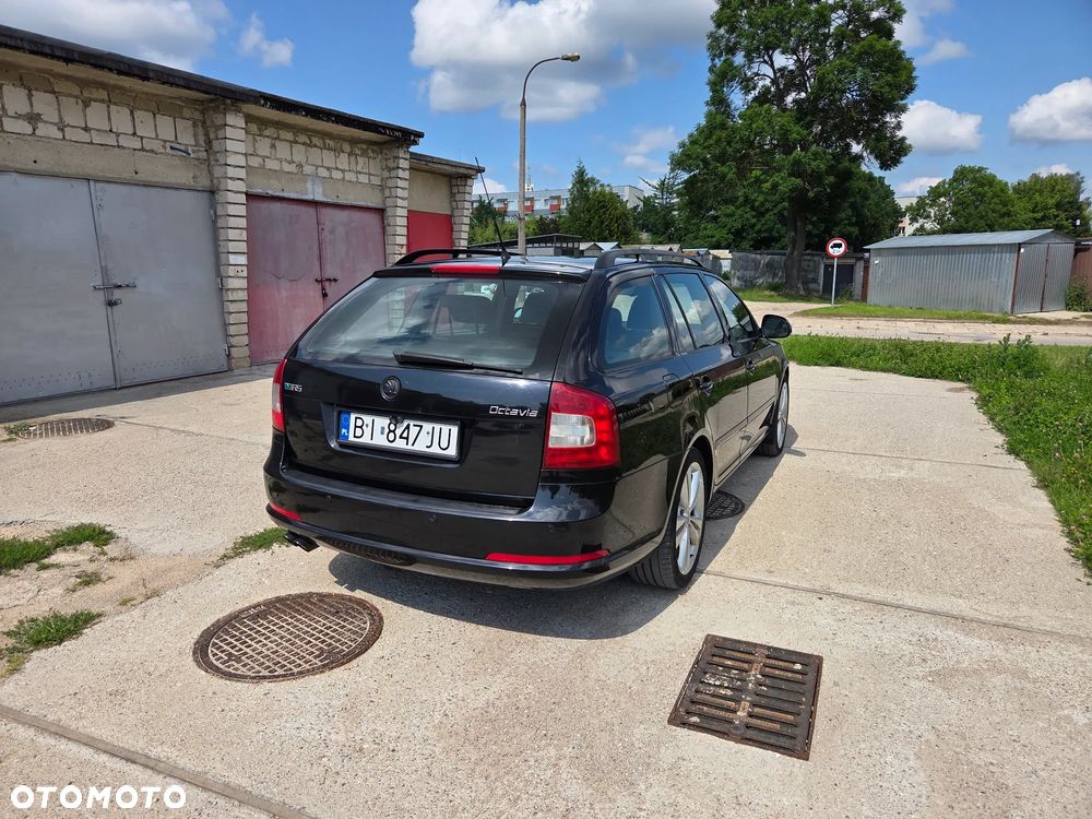 Skoda Octavia 2.0 TDI CR DPF RS - 3