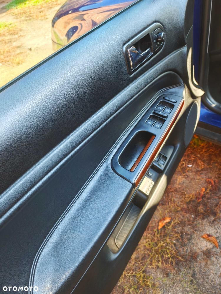Volkswagen Passat - 6