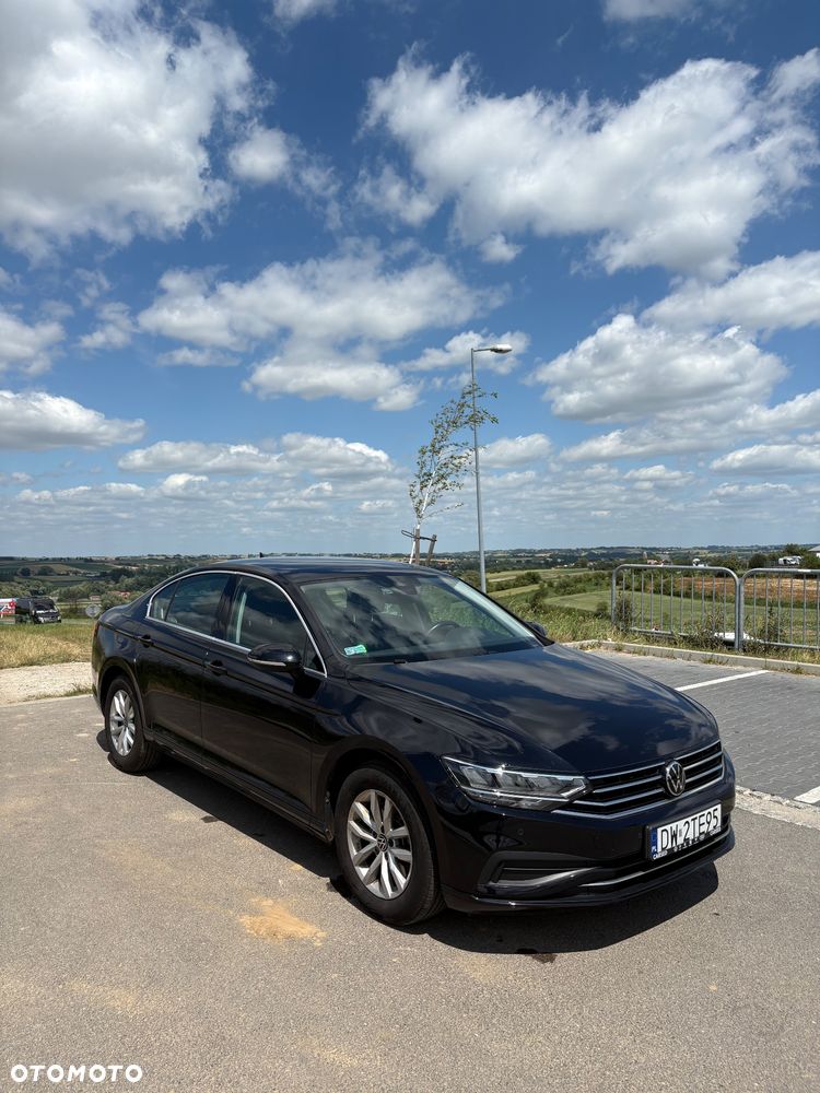 Volkswagen Passat 1.5 TSI EVO Business DSG - 1