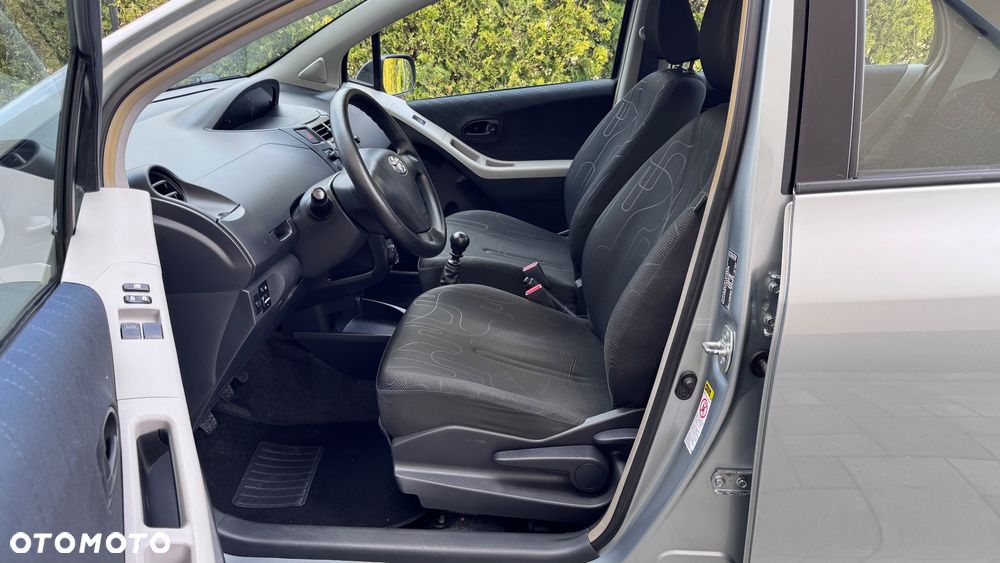 Toyota Yaris 1.33 VVT-i Cool+ - 24