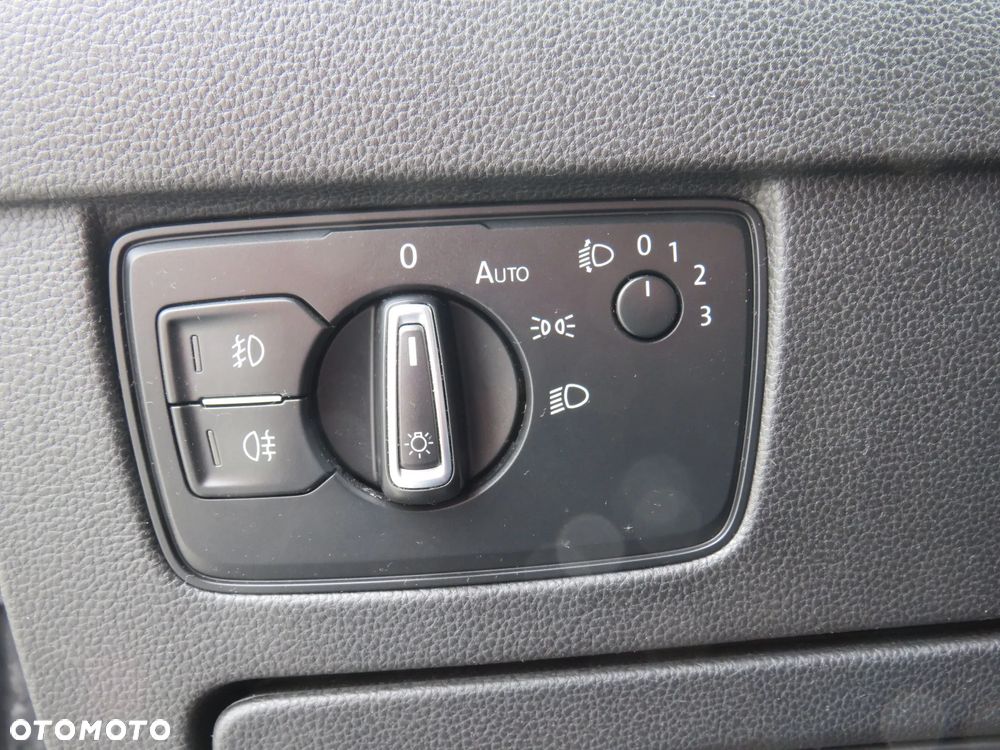 Volkswagen Passat 1.6 TDI (BlueMotion Technology) DSG Trendline - 25