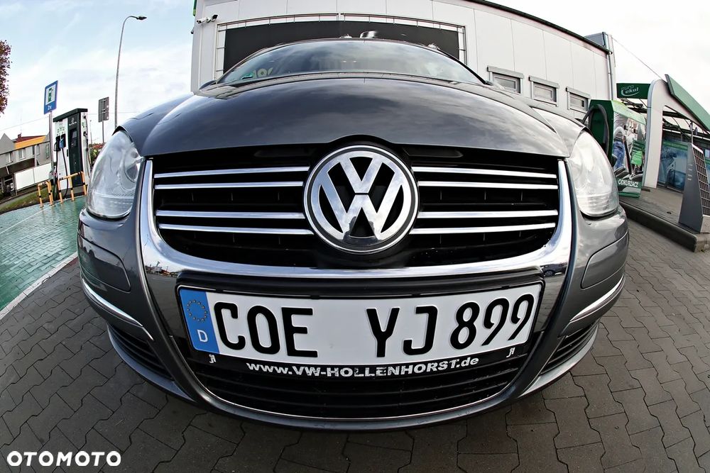 Volkswagen Golf - 11