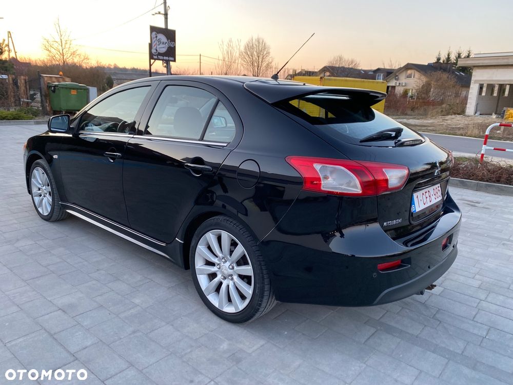 Mitsubishi Lancer 1.8 Intense - 26