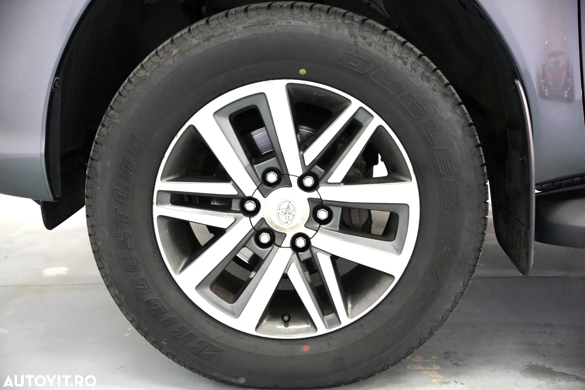 Toyota Hilux 4x4 Double Cab A/T Invincible - 12