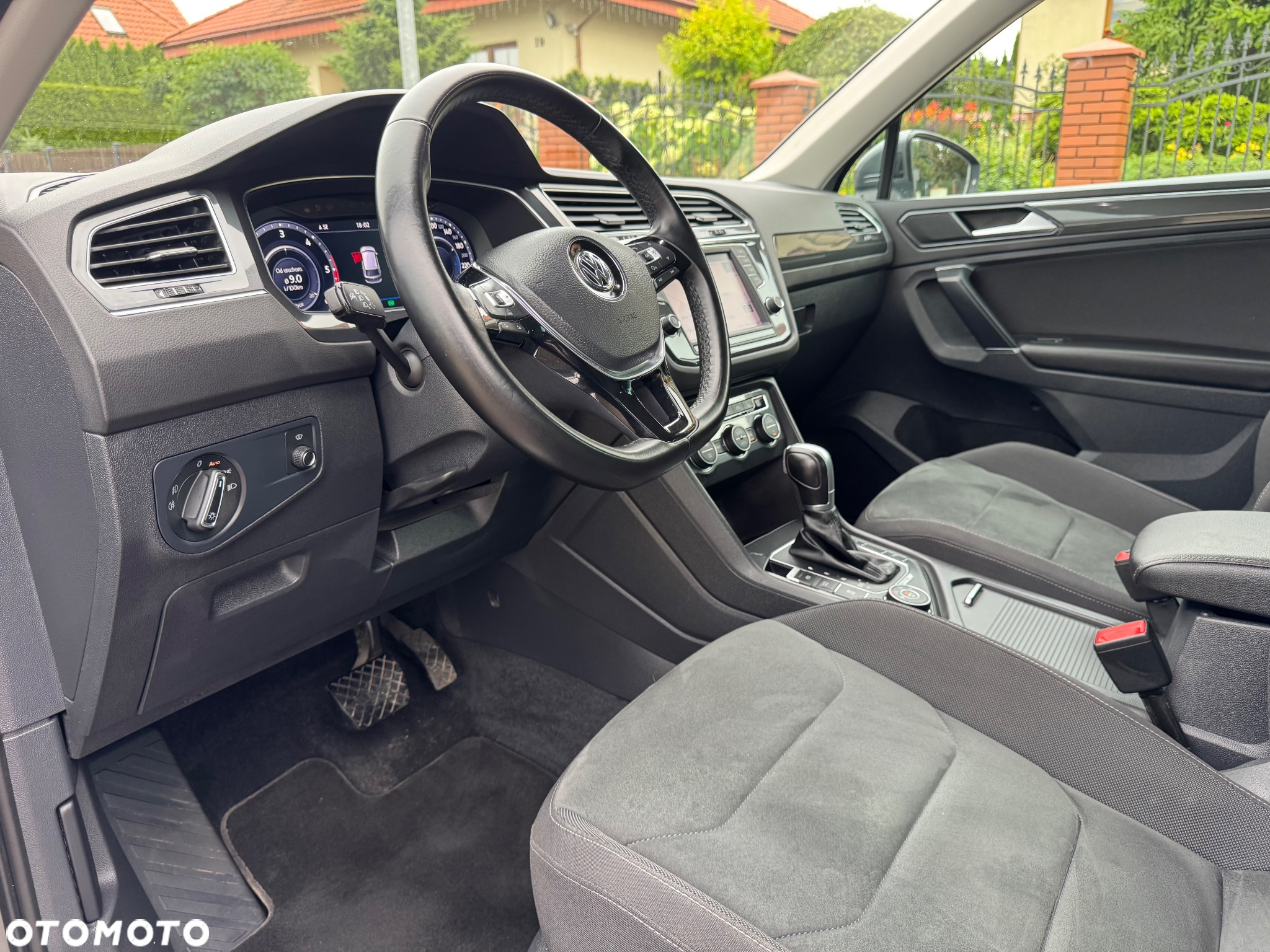 Volkswagen Tiguan - 31